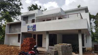 Exterior, Outdoor Designs by Contractor Adil Sha, Thiruvananthapuram | Kolo