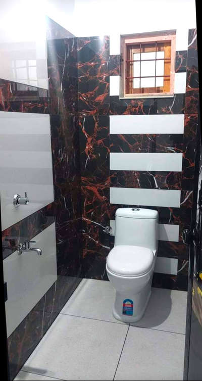 Bathroom Designs by Flooring sajujp sajujp, Thiruvananthapuram | Kolo