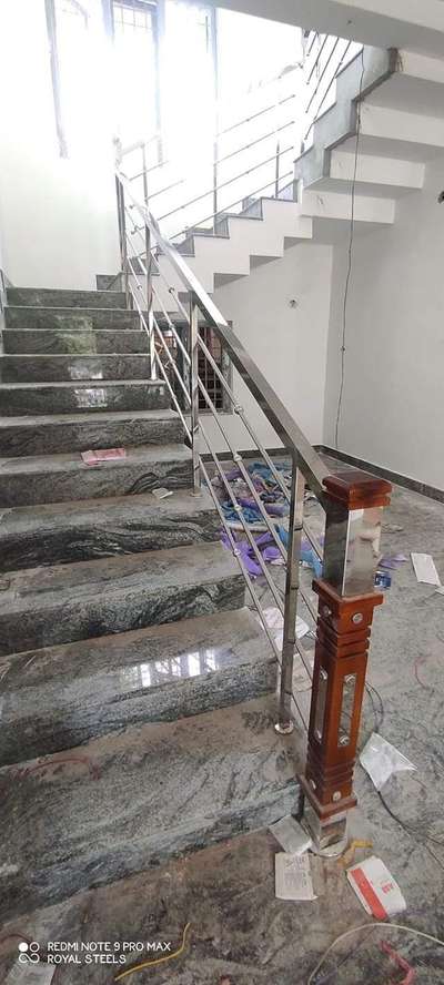 Staircase Designs by Fabrication & Welding Vazeem Vazi, Thiruvananthapuram | Kolo
