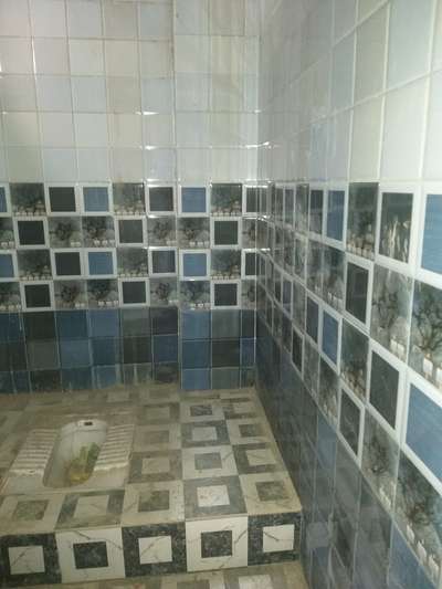 Bathroom Designs by Building Supplies vishwkarma ji Vikas Vishwakarma, Bhopal | Kolo