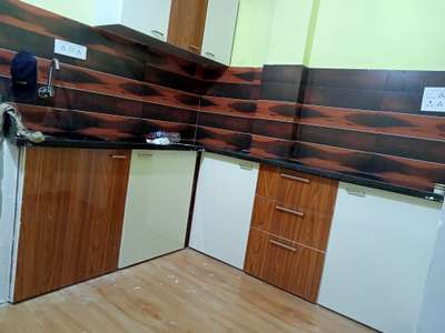 Kitchen, Storage Designs by Carpenter Ravi Bamniya Bamniya, Ujjain | Kolo