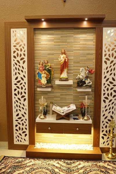 Prayer Room, Lighting, Storage Designs by Carpenter 🙏 फॉलो करो दिल्ली कारपेंटर को , Delhi | Kolo