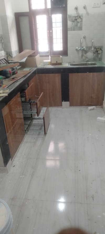 Kitchen, Storage, Flooring Designs by Carpenter Satish Thakur, Delhi | Kolo