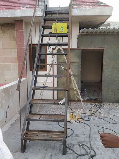 Staircase Designs by Fabrication & Welding Shah Rukh, Gautam Buddh Nagar | Kolo