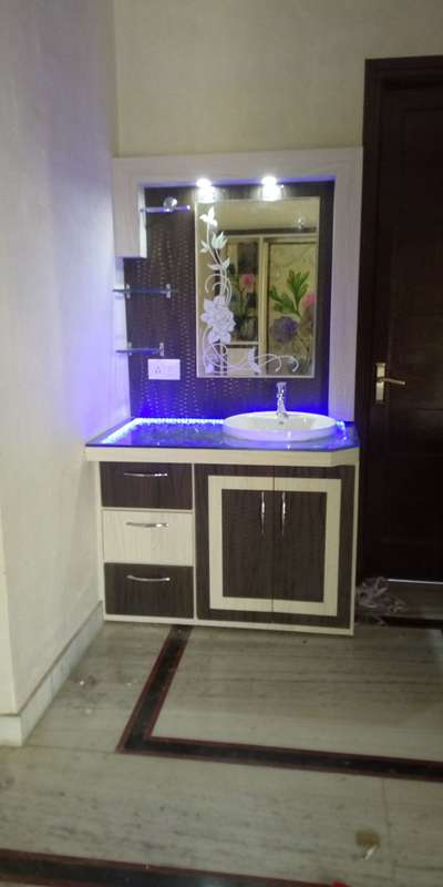 Bathroom Designs by Carpenter jai bhawani, Jaipur | Kolo