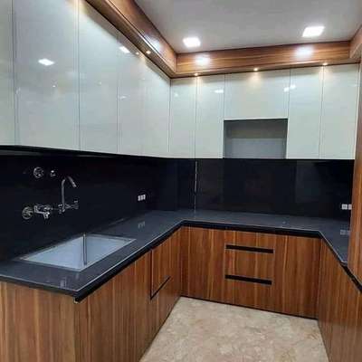 Kitchen, Lighting, Storage Designs by Carpenter Ali Hasan, Faridabad | Kolo