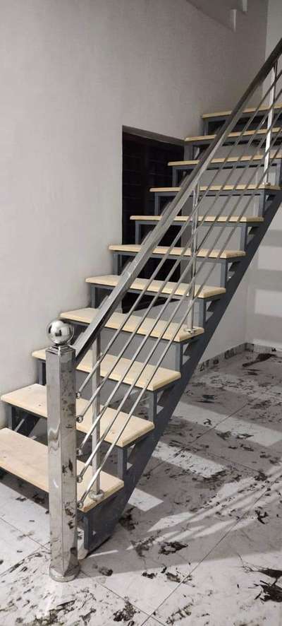 Staircase Designs by Home Owner Manoj Sharma, Ghaziabad | Kolo