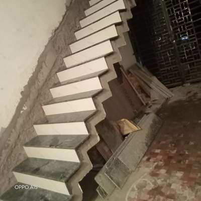 Staircase Designs by Contractor jahid Hussain, Ujjain | Kolo