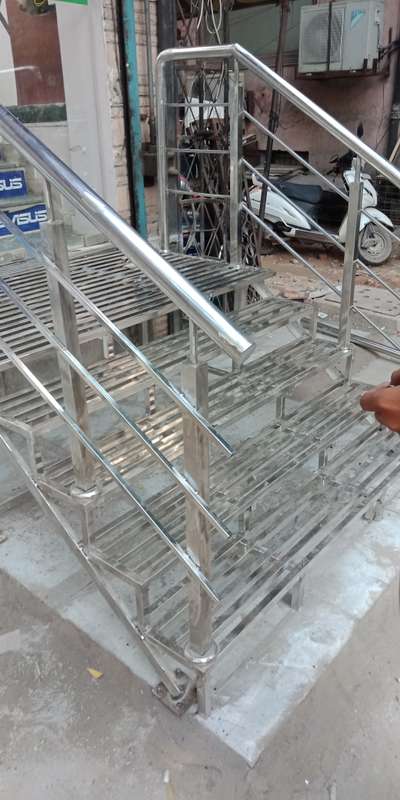 Staircase Designs by 3D & CAD amir saifi, Gajaura | Kolo