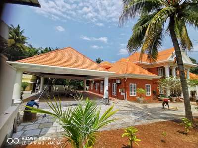 Exterior, Roof, Outdoor, Home Decor Designs by Civil Engineer LAKS  building concept , Kollam | Kolo