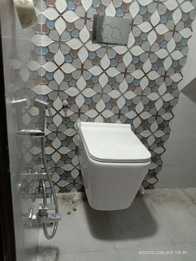 Bathroom, Wall Designs by Plumber Abrar Abbasi, Faridabad | Kolo