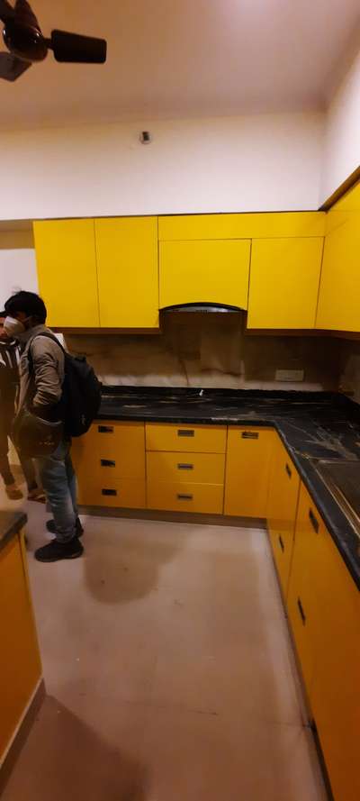 Kitchen, Storage Designs by Contractor farukh  saqlain , Gautam Buddh Nagar | Kolo