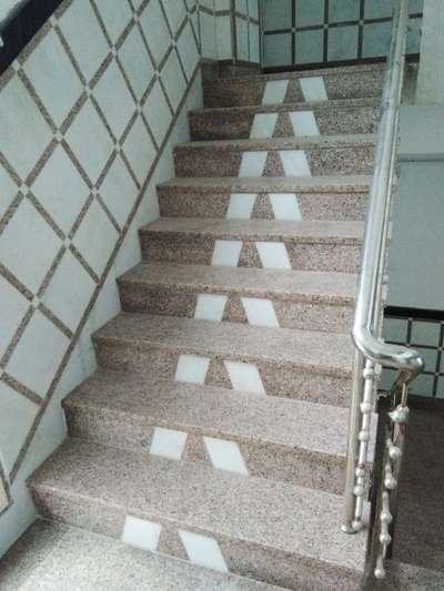 Staircase Designs by Flooring riyaz Uddin, Indore | Kolo