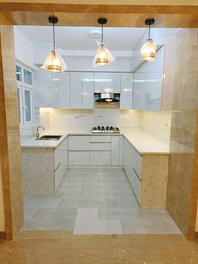 Kitchen, Lighting, Storage Designs by Interior Designer Shalimar Interior, Gurugram | Kolo