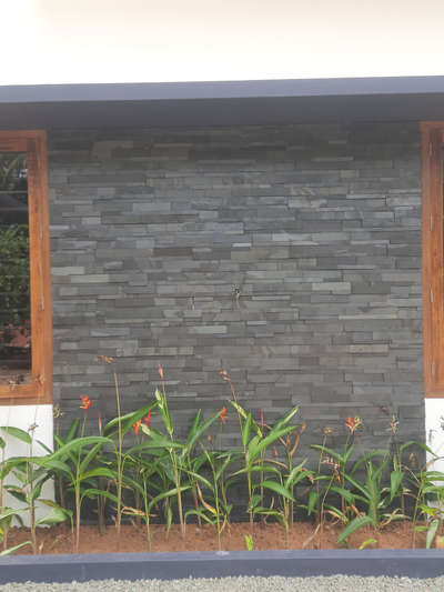 Wall Designs by Civil Engineer Roy Kurian, Thiruvananthapuram | Kolo