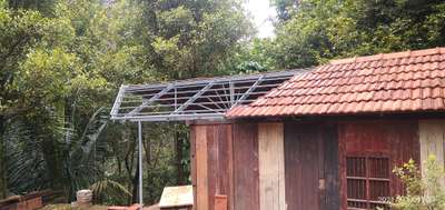 Roof Designs by Service Provider Sharon Tom, Kottayam | Kolo