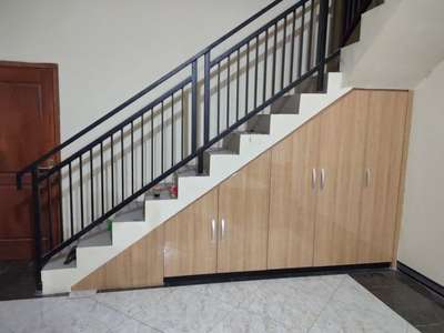 Flooring, Staircase, Storage Designs by Carpenter AA ഹിന്ദി  Carpenters, Ernakulam | Kolo