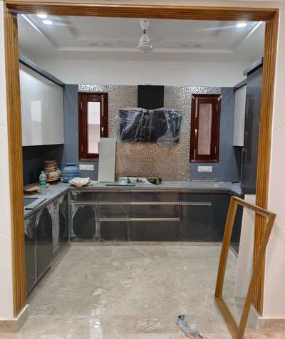 Kitchen, Storage Designs by Interior Designer dheeraj Singh , Delhi | Kolo