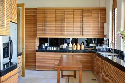 Kitchen, Storage Designs by Contractor MD Maan, Gurugram | Kolo