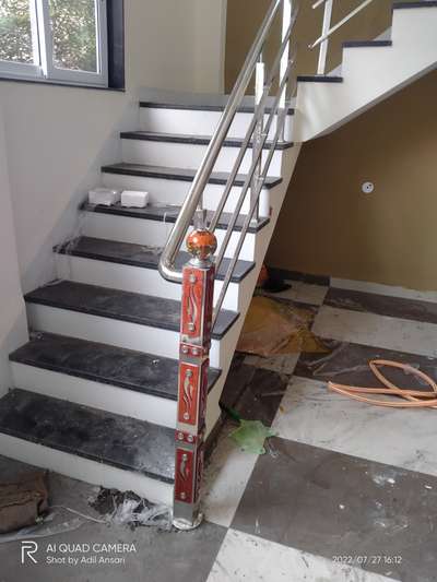 Modern Staircase Design Ideas from NCR & Kerala, India