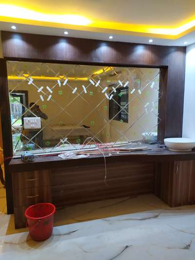 Flooring, Lighting, Storage Designs by Contractor laique  khan, Bhopal | Kolo
