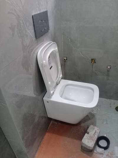 Bathroom Designs by Plumber Altaf Khan plumber9990591475, Delhi | Kolo