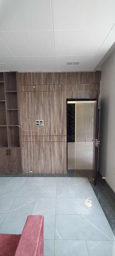 Flooring, Storage Designs by Carpenter Rohit Vishwakarma, Bhopal | Kolo