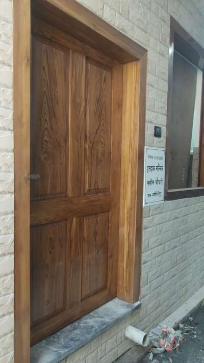 Door Designs by Contractor Nabee Nazar, Delhi | Kolo