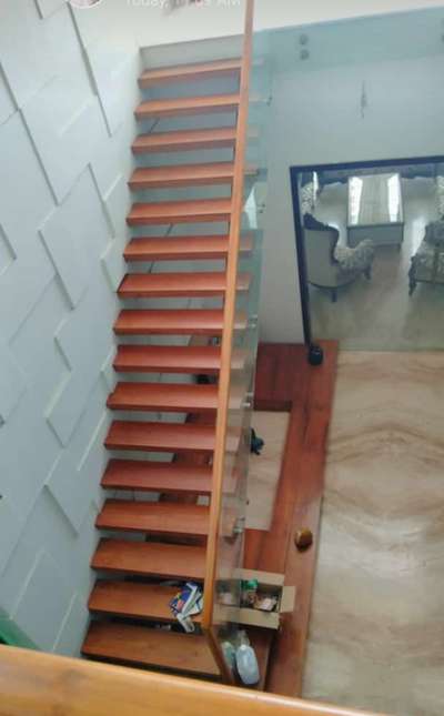 Staircase Designs by Carpenter Tahseem Ahmad, Panipat | Kolo