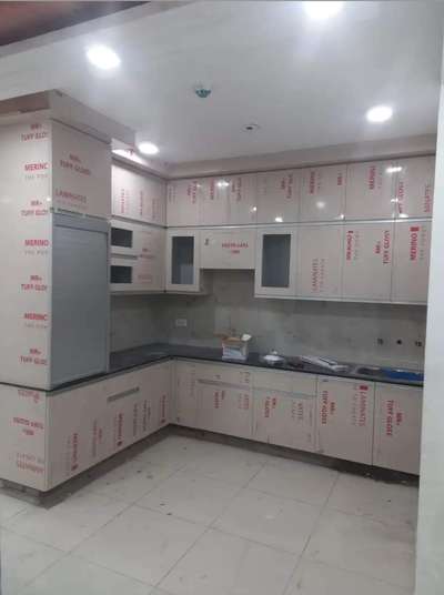 Kitchen, Storage Designs by Carpenter wooden designer interior, Bhopal | Kolo