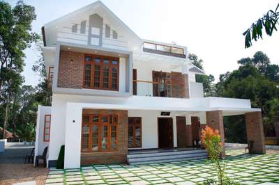 Exterior Designs by Civil Engineer Johnson Joseph, Pathanamthitta | Kolo