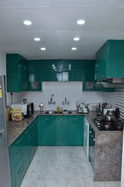 Kitchen, Lighting, Storage Designs by Carpenter mohd Naeem Pasha carpenter, Gurugram | Kolo