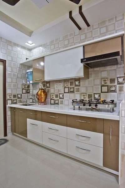 Kitchen Designs by Carpenter hindi bala carpenter, Malappuram | Kolo