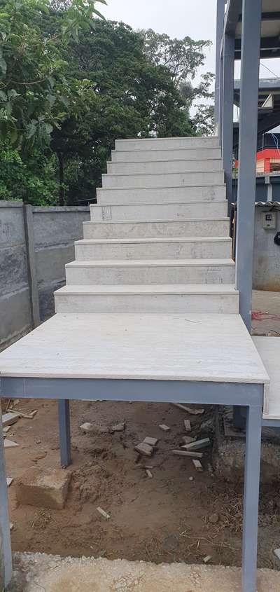 Staircase Designs by Architect Musthafa Aabind, Palakkad | Kolo