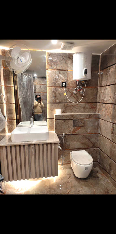 Bathroom Designs by Contractor Akhilesh Kumar Singh, Delhi | Kolo