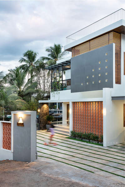 Exterior, Lighting Designs by Architect eksen architecture , Malappuram | Kolo