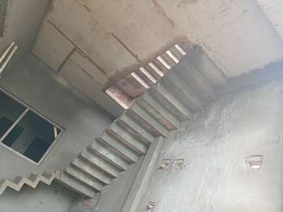 Staircase Designs by Contractor Made easy  company , Gautam Buddh Nagar | Kolo