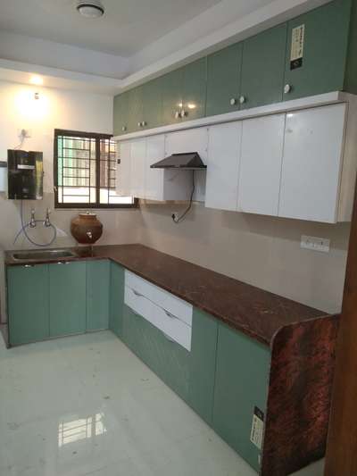 Kitchen, Storage, Window Designs by Contractor Hirdesh Vishwakarma, Bhopal | Kolo