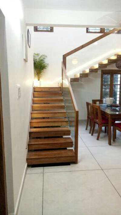 Staircase Designs by Carpenter Manu Ramachandran, Kottayam | Kolo