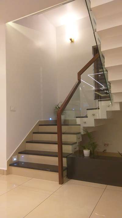 Staircase Designs by Painting Works Team  colors , Thiruvananthapuram | Kolo