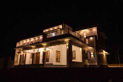 Exterior Designs by Contractor DHANESH  KV, Kottayam | Kolo