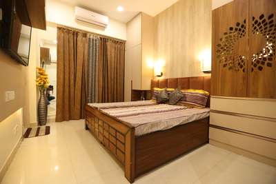 Furniture, Lighting, Bedroom, Storage Designs by Interior Designer dreamz creatorz, Gautam Buddh Nagar | Kolo