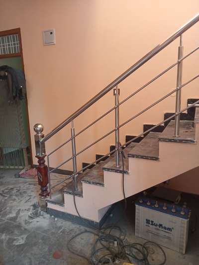 Staircase Designs by Interior Designer saan ss steel reling febricesn, Ghaziabad | Kolo