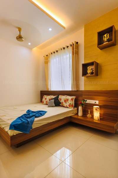 Bedroom Designs by Contractor Martin Joseph, Kottayam | Kolo