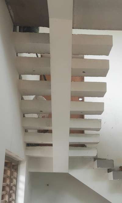 Staircase Designs by Contractor DHANESH KADOOR, Kannur | Kolo