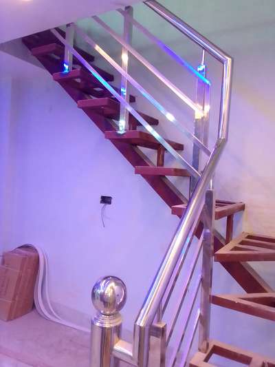 Staircase Designs by Contractor mustkeem Siddiqui, Delhi | Kolo