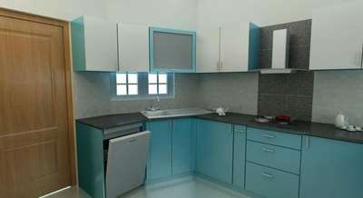 Kitchen Designs by Contractor prasanth v v🏣🏨 spaice interio , Ernakulam | Kolo