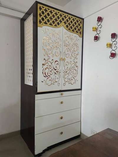Home Decor, Prayer Room, Storage Designs by Carpenter  mr Inder  Bodana, Indore | Kolo