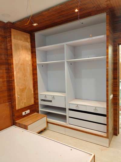 Furniture, Storage, Bedroom Designs by Contractor Narendra Parihar, Dewas | Kolo