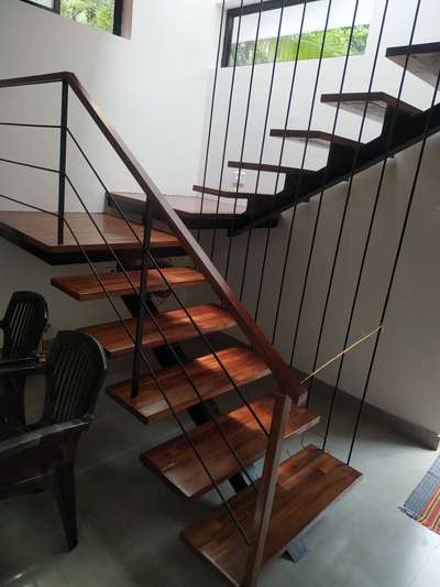 Staircase Designs by Civil Engineer Akshay Kumar, Kozhikode | Kolo